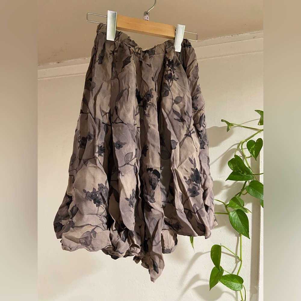 Gray Ruched Bubble Mini Skirt for Casual Wear